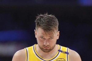 惨负20分湖人仍有利好！东契奇里夫斯集体回暖