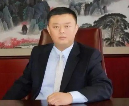 九游体育-自吹6年发射32颗卫星，他骗走国家280亿！