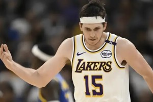 云开体育app官网-若湖人续约没谈拢，建议里夫斯加盟活塞