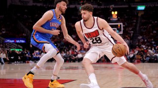 西部格局分析：雷霆强势崛起 火箭弥补不足 湖人吸引焦点 勇士跌至附加赛区