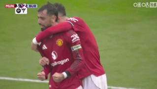 不容易！曼联3-2绝杀升班马，曼联众将激动庆祝&amp;amp;齐尔克泽抱阿莫林