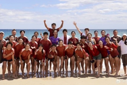 九游体育-北青：中国女足今日放弃室外有球合练，选择到海边散步来调节身体